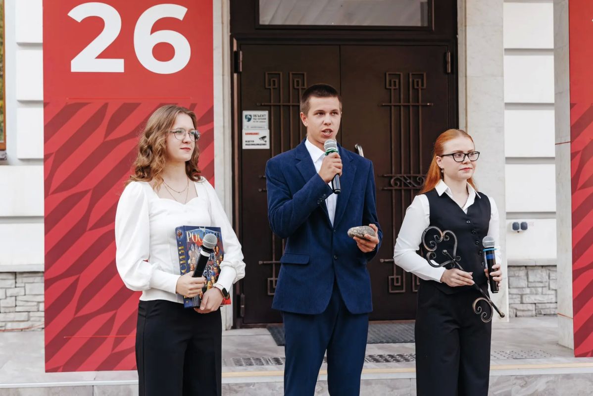 Торжественные линейки прошли не только для школьников, но и для студентов Торжественные линейки прошли не только для школьников, но и для студентов