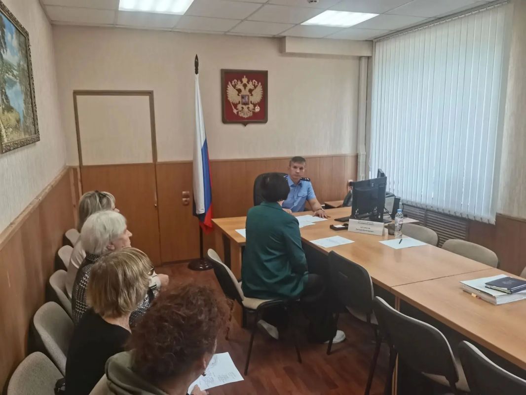 Заместитель прокурора Владимирской области Евгений Ортиков провел приём граждан городе Вязники Заместитель прокурора Владимирской области Евгений Ортиков провел приём граждан городе Вязники