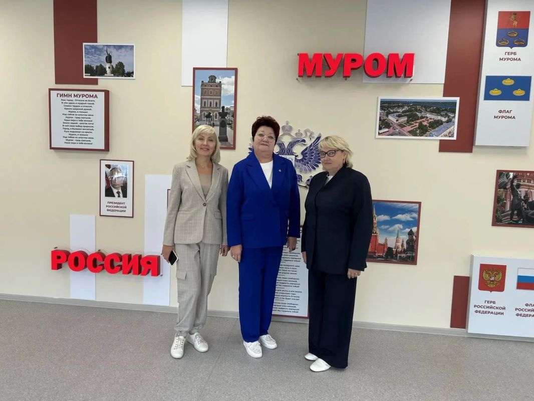 Новый стандарт образования: Министр оценила масштабное преображение школы №7 в Муроме Новый стандарт образования: Министр оценила масштабное преображение школы №7 в Муроме
