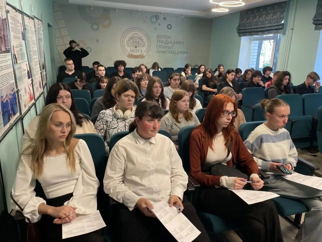 Владимирская область присоединилась к просветительской акции «Избирательный диктант», которая прошла одновременно в 18 регионах России Владимирская область присоединилась к просветительской акции «Избирательный диктант», которая прошла одновременно в 18 регионах России