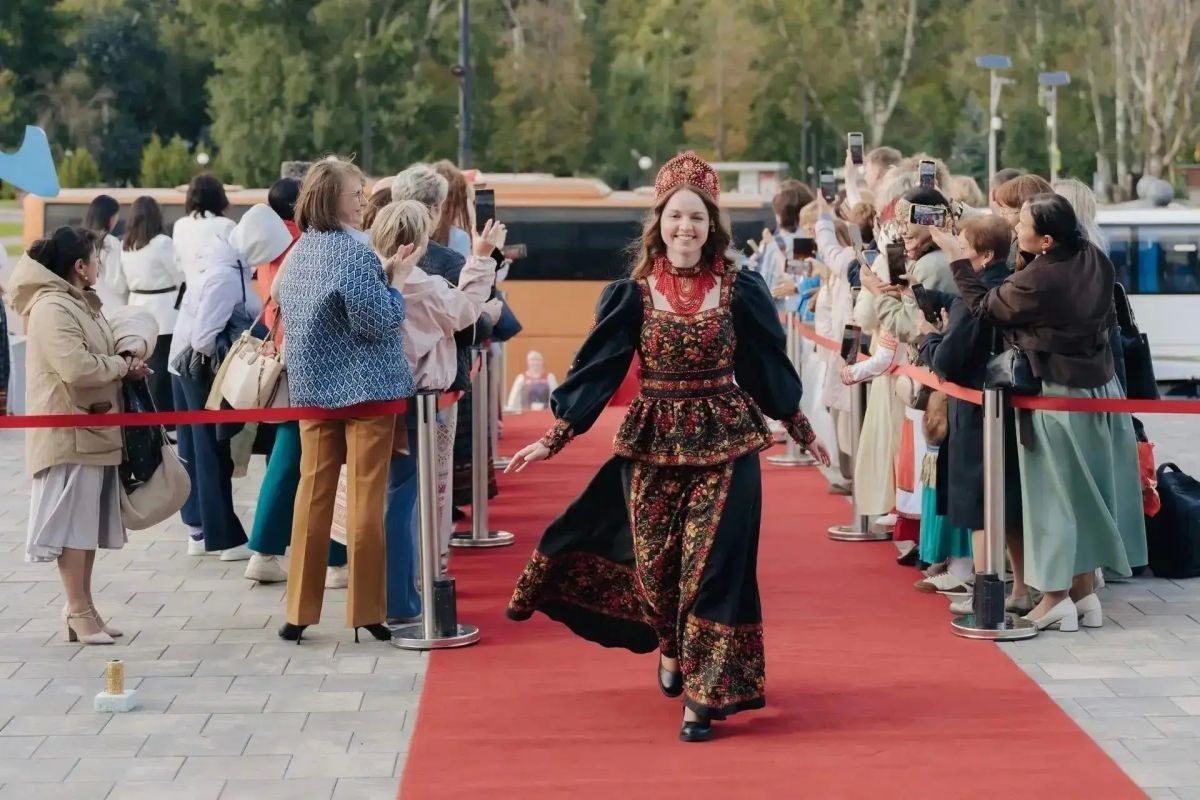 Анастасия Липская — полуфиналистка Всероссийского конкурса «Лучший учитель родного языка и родной литературы» Анастасия Липская — полуфиналистка Всероссийского конкурса «Лучший учитель родного языка и родной литературы»