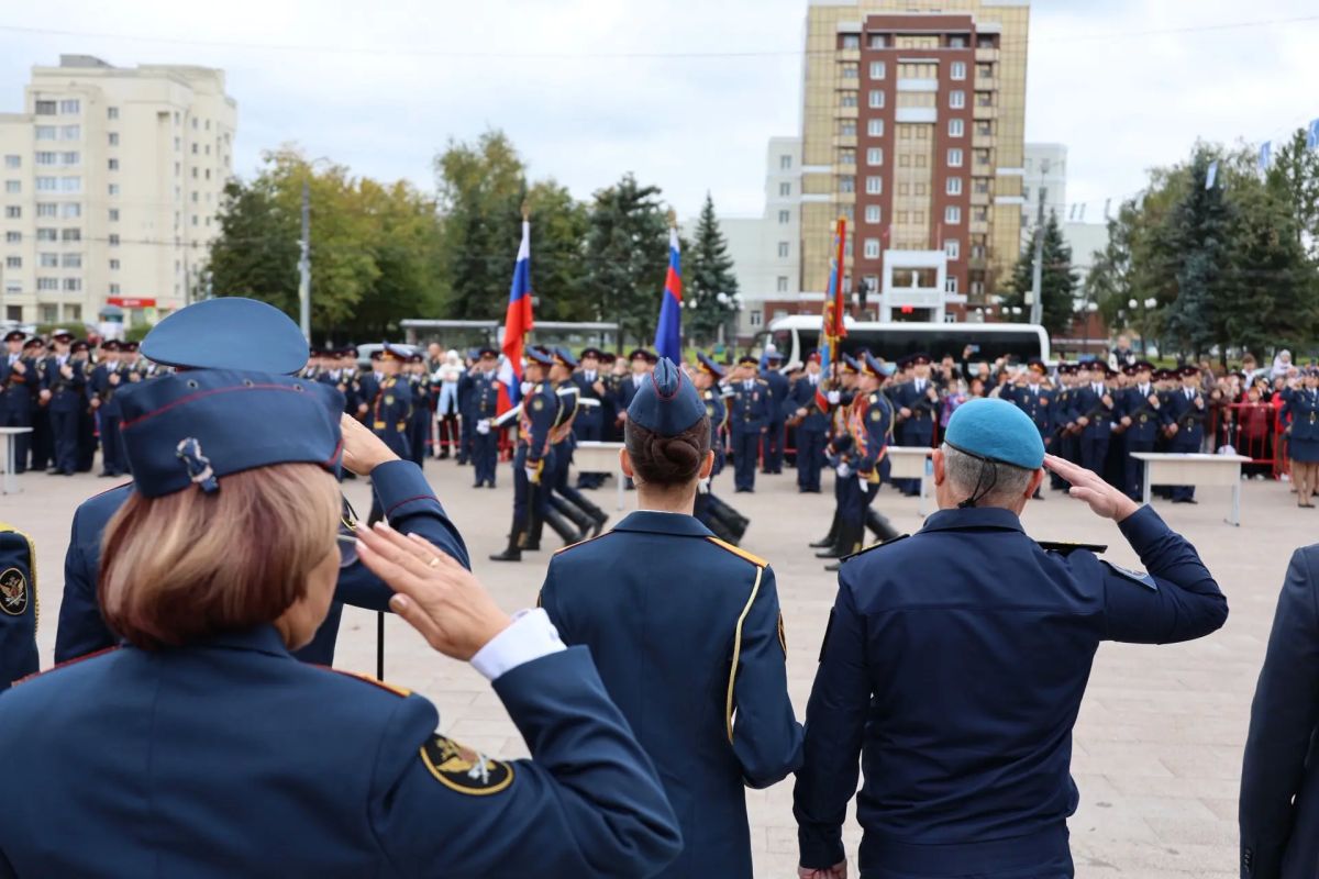 Сегодня во Владимире приняли присягу курсанты 1 курса ВЮИ ФСИН Сегодня во Владимире приняли присягу курсанты 1 курса ВЮИ ФСИН