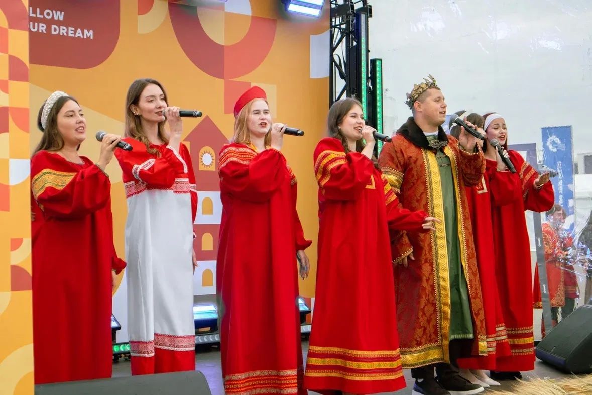 Делегация Владимирской области представила народную культуру России на Международном фестивале молодёжи Делегация Владимирской области представила народную культуру России на Международном фестивале молодёжи