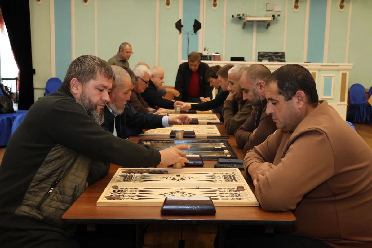 Во Владимире прошёл межнациональный турнир по нардам «Россия многоликая»!