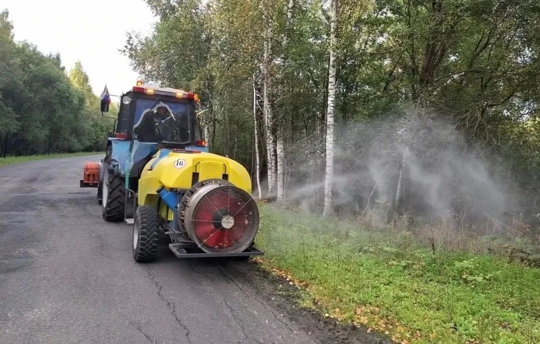 ДСУ-3 приводит в порядок обочины во всех районах Владимирской области ДСУ-3 приводит в порядок обочины во всех районах Владимирской области