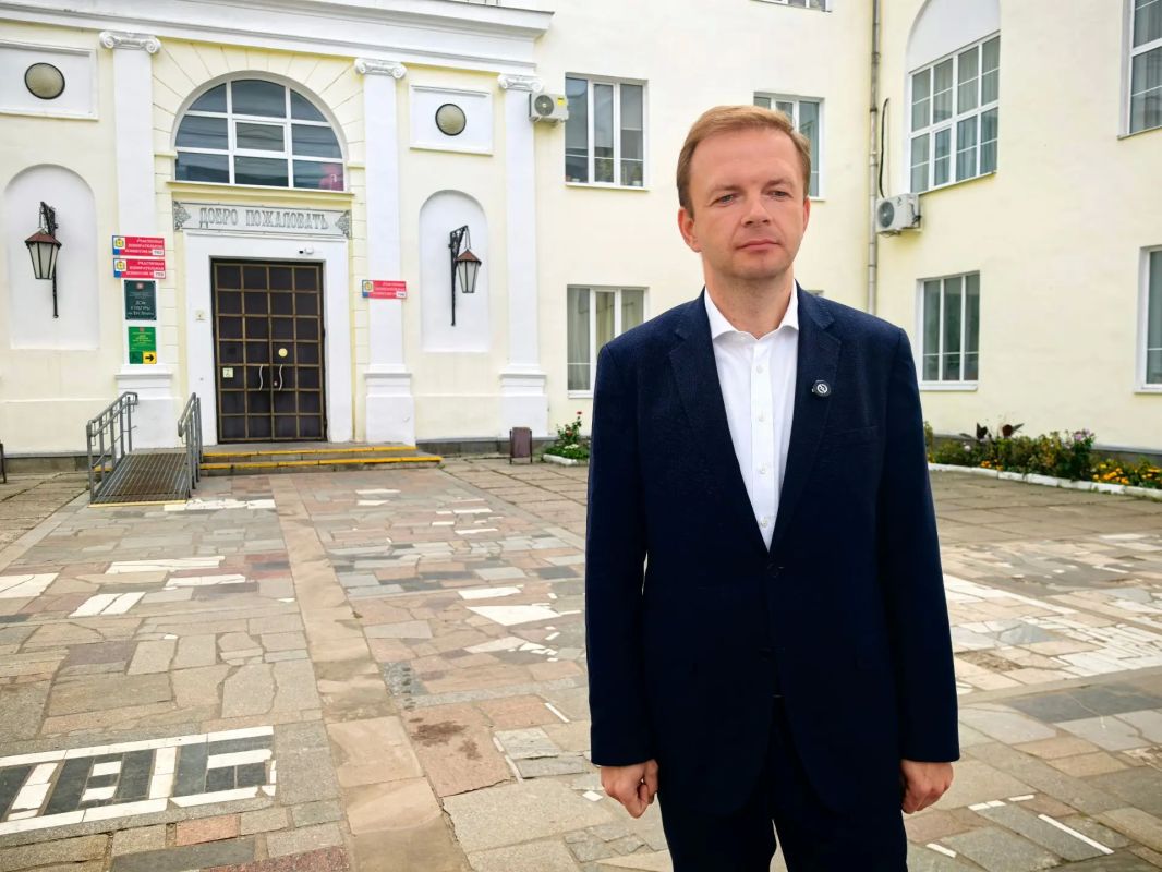 Алексей Говырин депутат Государственной Думы принял участие в голосовании на выборах в городе Коврове Алексей Говырин депутат Государственной Думы принял участие в голосовании на выборах в городе Коврове