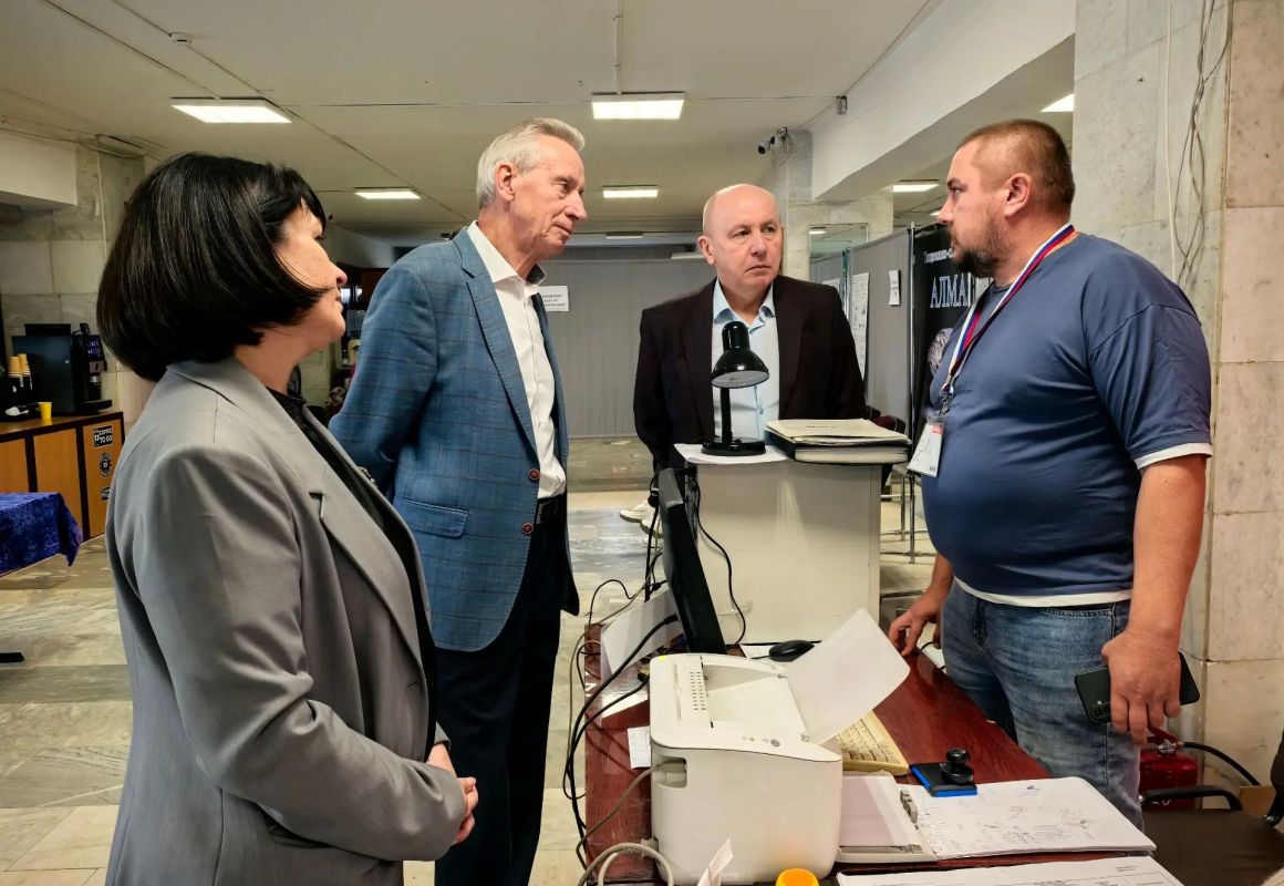 Представители Штаба общественного наблюдения Общественной палаты Владимирской области посетили избирательные участки в городе Коврове Представители Штаба общественного наблюдения Общественной палаты Владимирской области посетили избирательные участки в городе Коврове