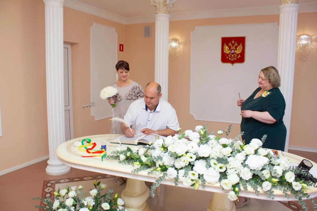 В отделе ЗАГС округа Муром отметили семейные юбилеи В отделе ЗАГС округа Муром отметили семейные юбилеи