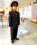Двенадцатилетний Леонид Торчинский вместе с мамой пришел на избирательный участок в родную школу № 1 в Кольчугино