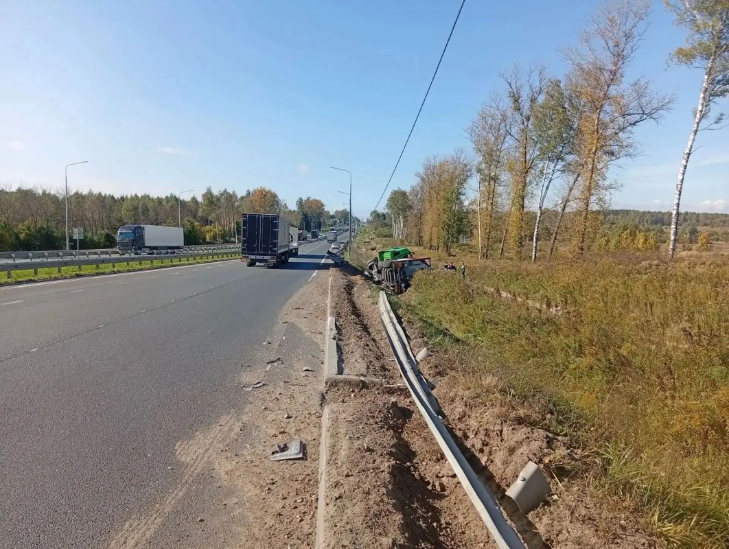 Из-за ДТП в Ковровском округе затруднёно движение Авария произошла сегодня утром на федеральной трассе. По предварительной информации, водитель большегрузного автомобиля не справился с управлением, допустил съезд в кювет... Из-за ДТП в Ковровском округе затруднёно движение Авария произошла сегодня утром на федеральной трассе. По предварительной информации, водитель большегрузного автомобиля не справился с управлением, допустил съезд в кювет...