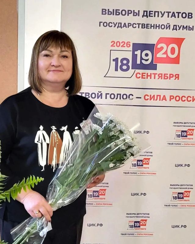 У членов УИК № 138 Дмитрия и Светланы Рычковых из поселка Дубки сегодня жемчужная свадьба - они вместе ровно тридцать лет! У членов УИК № 138 Дмитрия и Светланы Рычковых из поселка Дубки сегодня жемчужная свадьба - они вместе ровно тридцать лет!