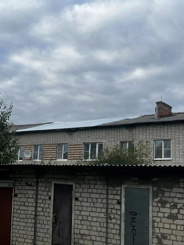 На основании постановления Кольчугинского межрайонного прокурора управляющей компании, не отремонтировавшей своевременно крышу многоквартирного дома, назначен крупный штраф На основании постановления Кольчугинского межрайонного прокурора управляющей компании, не отремонтировавшей своевременно крышу многоквартирного дома, назначен крупный штраф