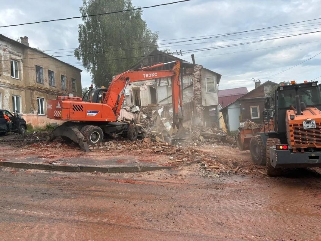 Во Владимире вынесен приговор по уголовному делу о нарушении правил безопасности при ведении строительных работ, повлекшем причинение крупного ущерба и повреждение объекта культурного наследия Во Владимире вынесен приговор по уголовному делу о нарушении правил безопасности при ведении строительных работ, повлекшем причинение крупного ущерба и повреждение объекта культурного наследия