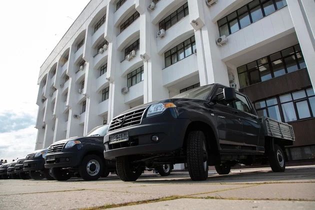 Подразделению «БАРС» передали автомобили