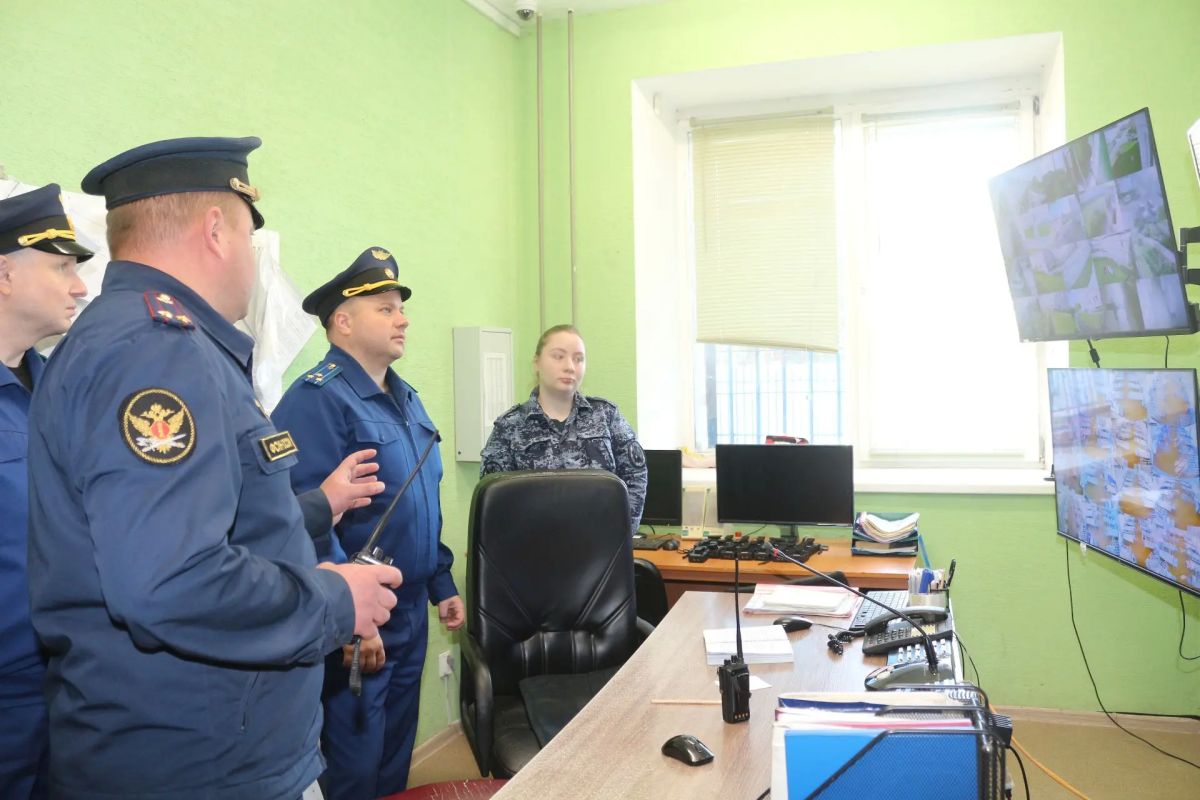 Заместитель прокурора региона Антон Жуков посетил с проверкой колонию-поселение Заместитель прокурора региона Антон Жуков посетил с проверкой колонию-поселение