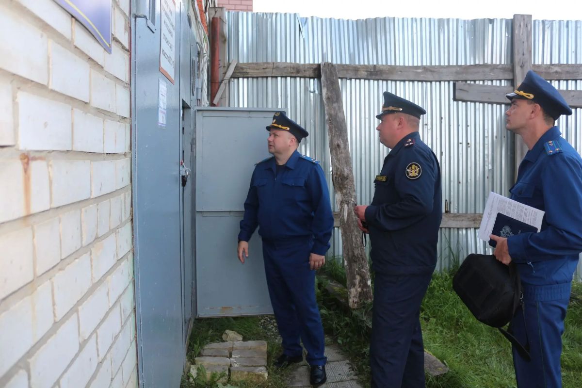 Заместитель прокурора региона Антон Жуков посетил с проверкой колонию-поселение Заместитель прокурора региона Антон Жуков посетил с проверкой колонию-поселение
