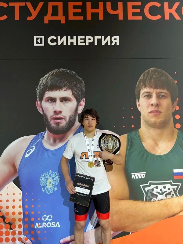 Александр Авдеев: Неделя спортивных побед. Команда Владимирской области: Антон Виноградов и Олег Еркулёв – победители Кубка мира по бильярдному спорту Александр Авдеев: Неделя спортивных побед. Команда Владимирской области: Антон Виноградов и Олег Еркулёв – победители Кубка мира по бильярдному спорту