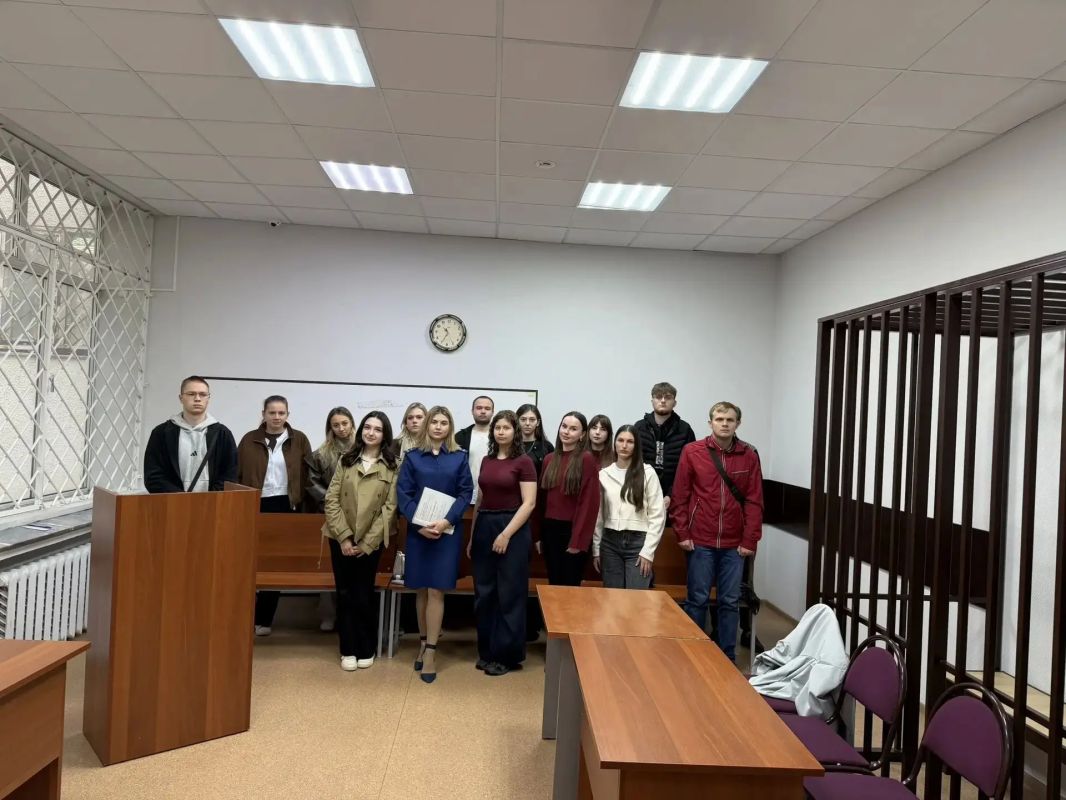 Во Владимире студенты Российской академии народного хозяйства и государственной службы при Президенте Российской Федерации познакомились с деятельностью государственного обвинителя на примере реальных судебных процессов