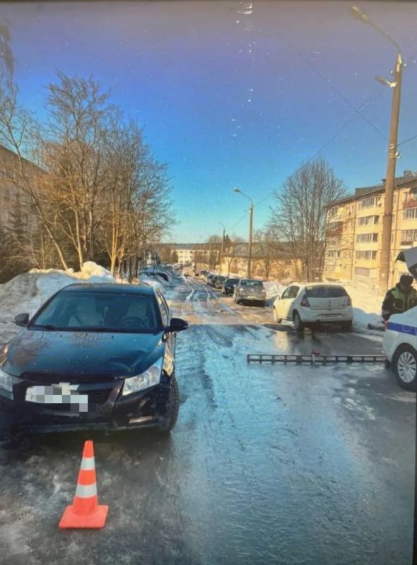 В Суздале прокурор направил в суд уголовное дело в отношении виновницы дорожно-транспортного происшествия, скрывшейся с места его совершения В Суздале прокурор направил в суд уголовное дело в отношении виновницы дорожно-транспортного происшествия, скрывшейся с места его совершения