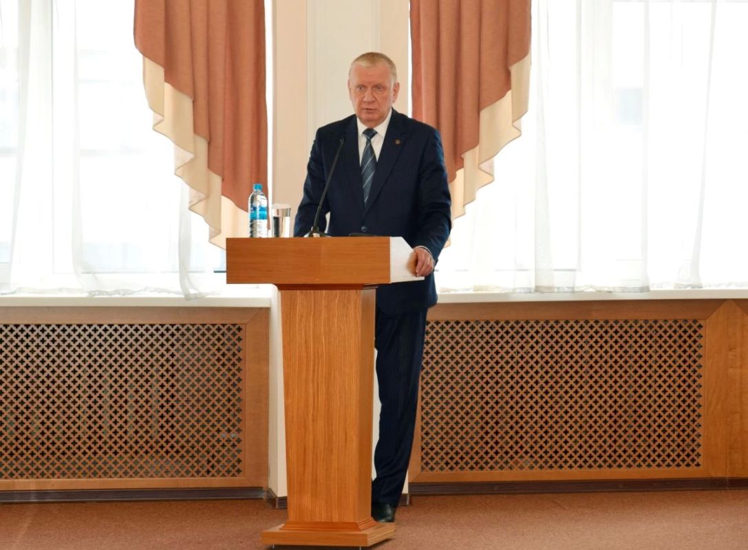 Вадим Минаев подвел итоги выборов на первой осенней сессии Законодательного Собрания Владимирской области Вадим Минаев подвел итоги выборов на первой осенней сессии Законодательного Собрания Владимирской области