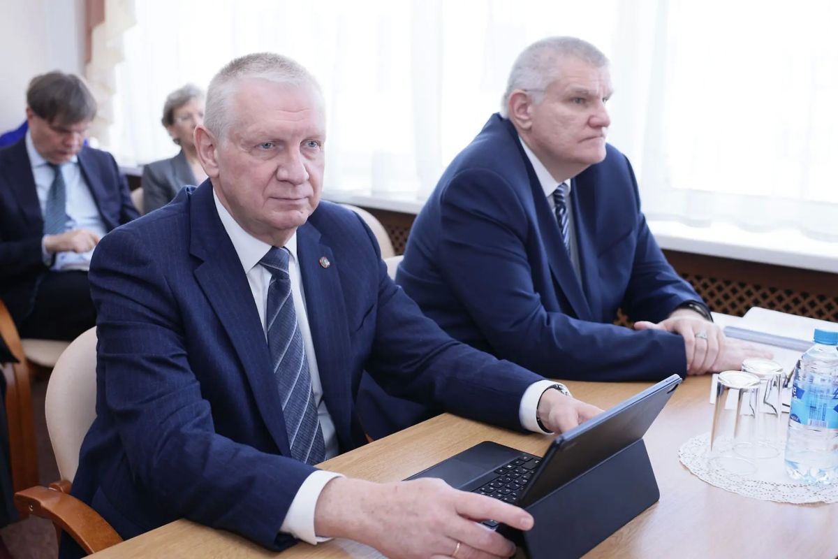 Депутаты Законодательного Собрания приняли закон «Об установлении на территории Владимирской области квоты для приема на работу граждан, завершивших военную службу» Депутаты Законодательного Собрания приняли закон «Об установлении на территории Владимирской области квоты для приема на работу граждан, завершивших военную службу»