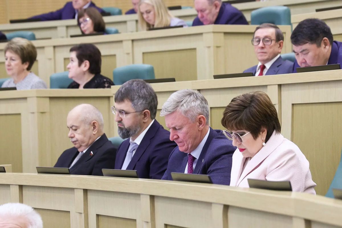 Председатель Законодательного собрания Ольга Хохлова приняла участие в парламентских слушаниях Совета Федерации РФ, посвященных обсуждению параметров нового бюджета Российской Федерации на 2027-2029 годы Председатель Законодательного собрания Ольга Хохлова приняла участие в парламентских слушаниях Совета Федерации РФ, посвященных обсуждению параметров нового бюджета Российской Федерации на 2027-2029 годы