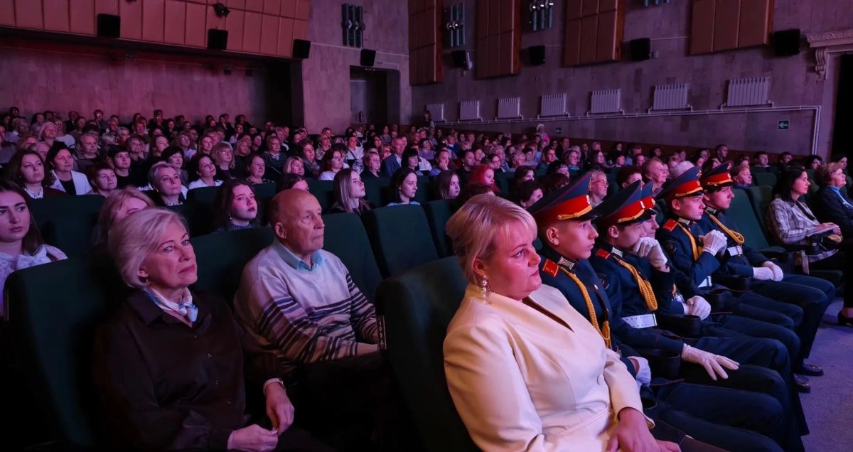 В преддверии Дня учителя прошло чествование учителей, педагогов дополнительного образования и педагогов дошкольного образования В преддверии Дня учителя прошло чествование учителей, педагогов дополнительного образования и педагогов дошкольного образования