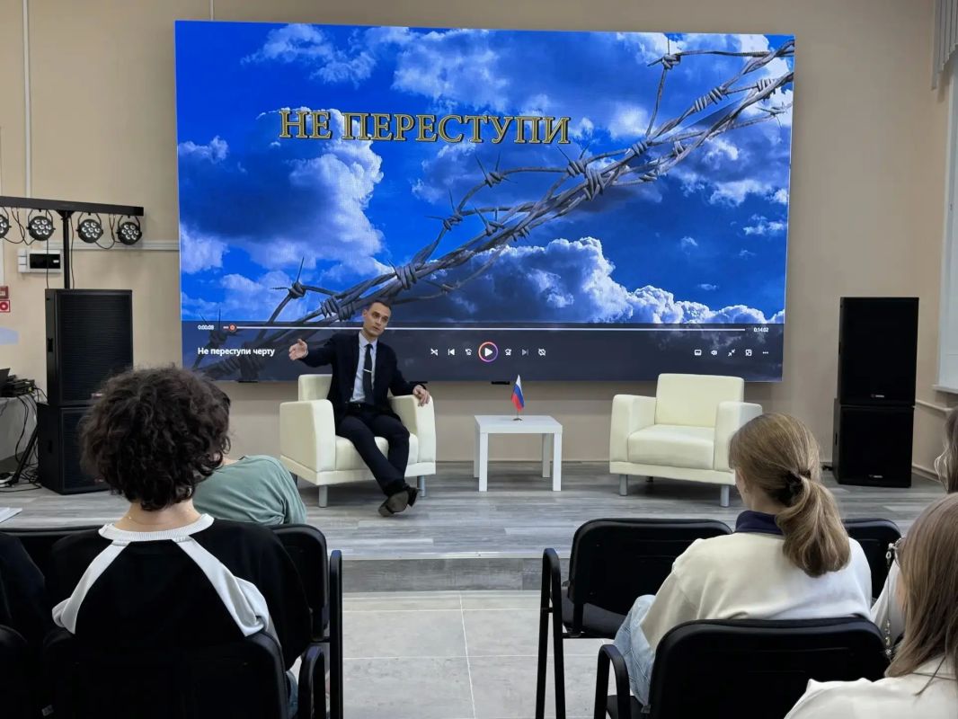 В Киржаче помощник прокурора Илья Меньших рассказал школьникам об ответственности несовершеннолетних