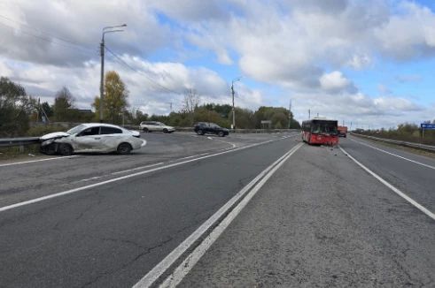 Во Владимирской области за неделю в ДТП погибли 3 человека и 58 - получили травмы различной степени тяжести Во Владимирской области за неделю в ДТП погибли 3 человека и 58 - получили травмы различной степени тяжести