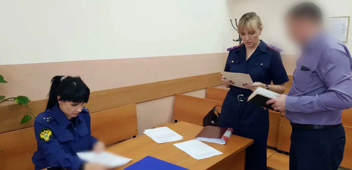Судогодским районным судом удовлетворены ходатайства следственных органов следственного управления СКР по Владимирской области об избрании четырем жителям Судогды, обвиняемым в убийстве 21-летней местной жительницы, меры... Судогодским районным судом удовлетворены ходатайства следственных органов следственного управления СКР по Владимирской области об избрании четырем жителям Судогды, обвиняемым в убийстве 21-летней местной жительницы, меры...