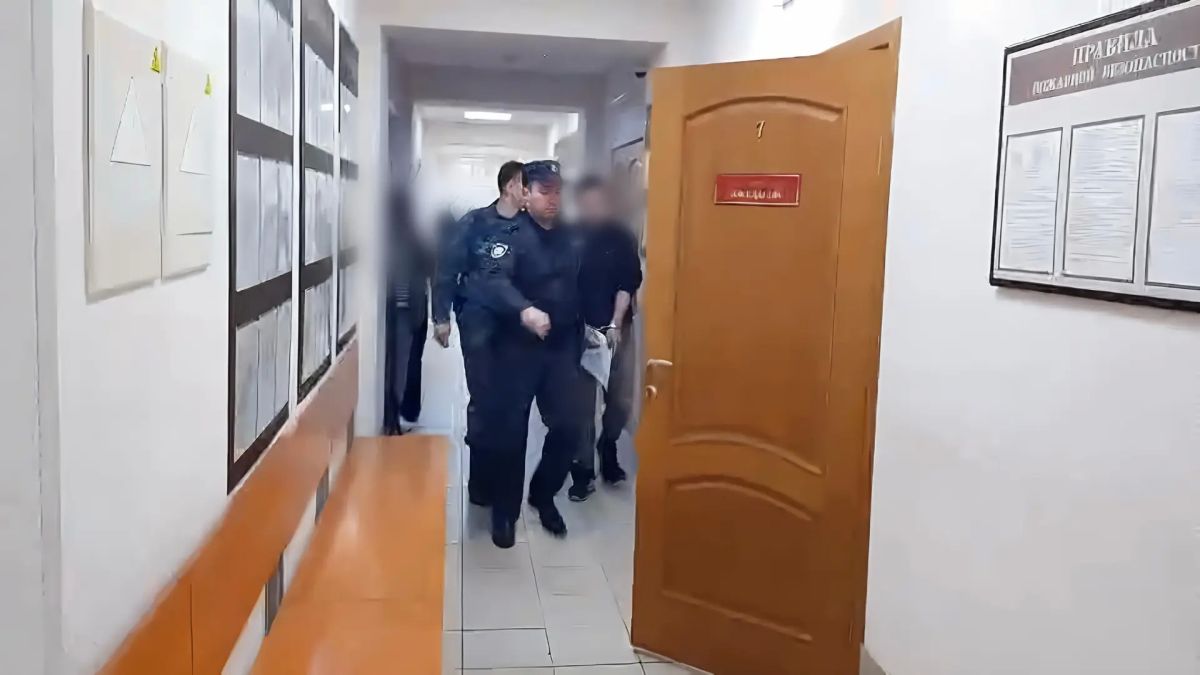 Судогодским районным судом удовлетворены ходатайства следственных органов следственного управления СКР по Владимирской области об избрании четырем жителям Судогды, обвиняемым в убийстве 21-летней местной жительницы, меры... Судогодским районным судом удовлетворены ходатайства следственных органов следственного управления СКР по Владимирской области об избрании четырем жителям Судогды, обвиняемым в убийстве 21-летней местной жительницы, меры...