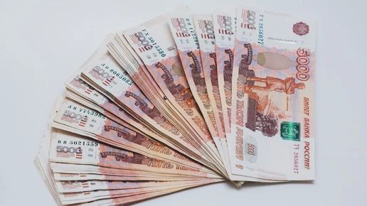 Камешковец оформил две кредитные карты на коллегу по работе