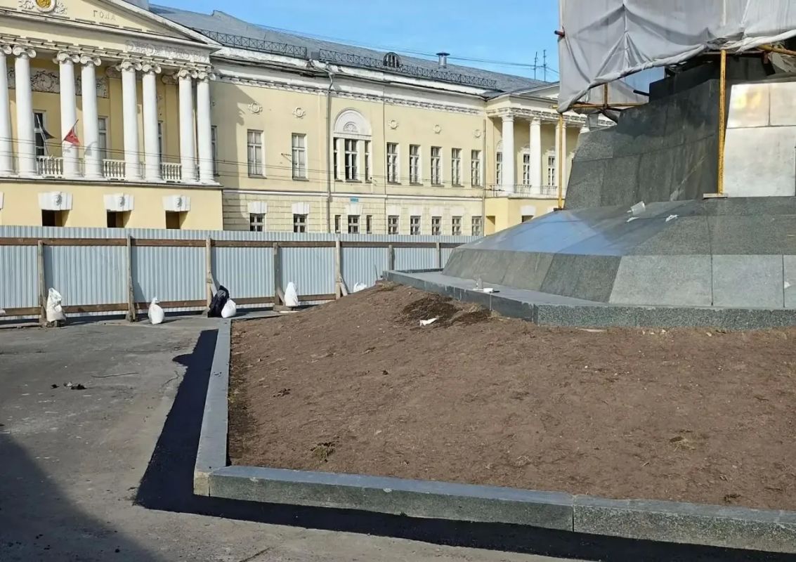 Сергей Волков: Памятник в честь 850-летия Владимира — один из символов нашего города Сергей Волков: Памятник в честь 850-летия Владимира — один из символов нашего города