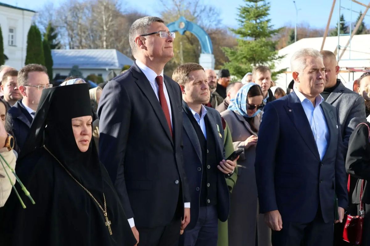 Во Владимирской области по инициативе благотворителей установлены два монумента Во Владимирской области по инициативе благотворителей установлены два монумента