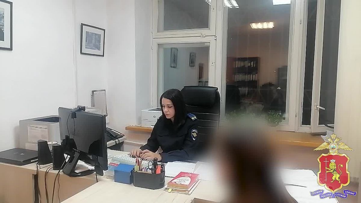 Полицейские уличили жительницу города Радужный в неправомерном обороте средств платежей
