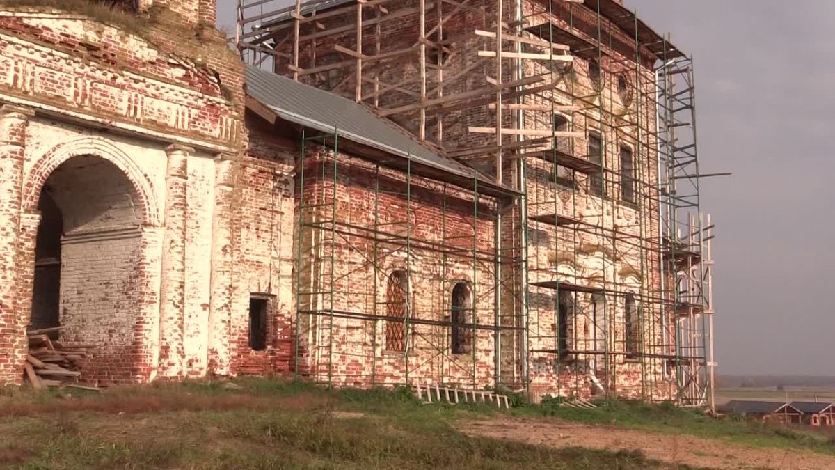 В древнейшем на всем Суздальском Ополье селе Кибол завершили первый этап консервации церкви Флора и Лавра