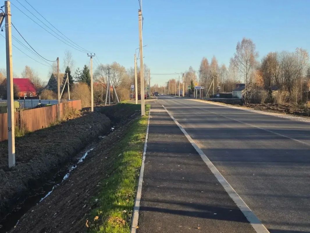 В Александровском округе завершается капремонт дороги у деревни Афанасьево В Александровском округе завершается капремонт дороги у деревни Афанасьево