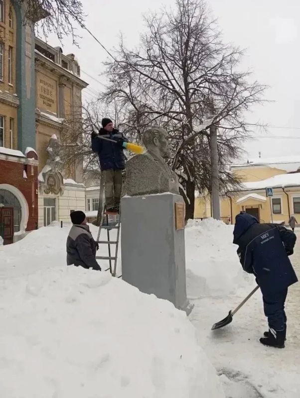 Сергей Волков: Коммунальные службы готовятся к зимнему периоду Сергей Волков: Коммунальные службы готовятся к зимнему периоду