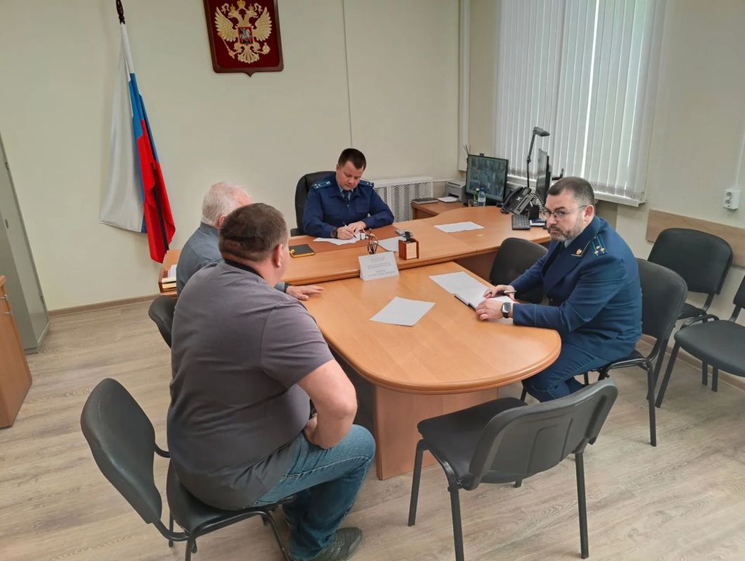 Заместитель прокурора области Антон Жуков провел личный приём граждан Заместитель прокурора области Антон Жуков провел личный приём граждан