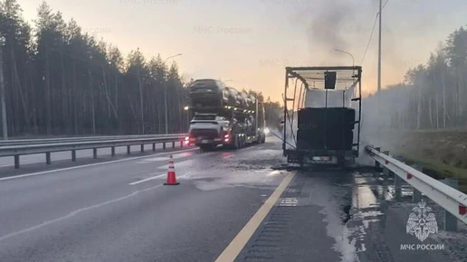 На трассе М-12 во Владимирской области потушили горящий грузовик