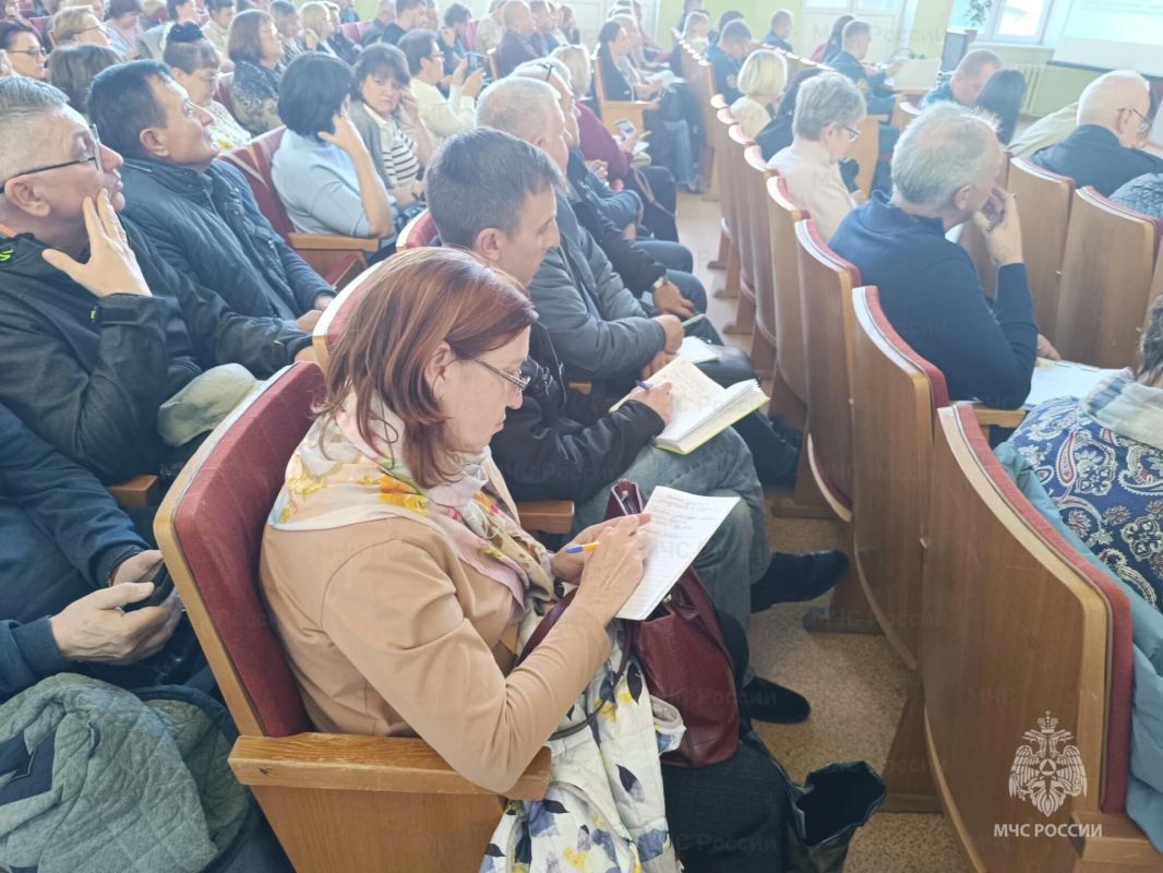 Вопросы обеспечения пожарной безопасности в учреждениях с массовым пребыванием людей – на контроле МЧС России Вопросы обеспечения пожарной безопасности в учреждениях с массовым пребыванием людей – на контроле МЧС России